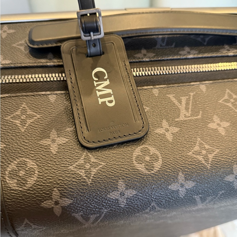 Louis Vuitton Gray Monogram Travel Bag - Picture 3 of 11